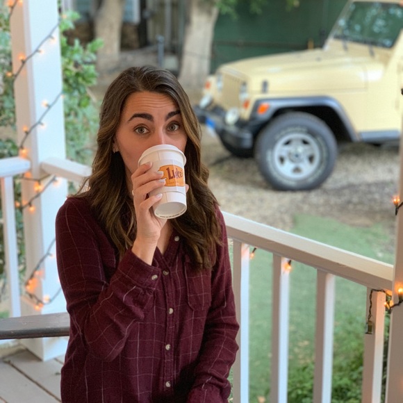 Hey, I’m Joy! Nice to meet you! 👋🏻 - Picture 3 of 4